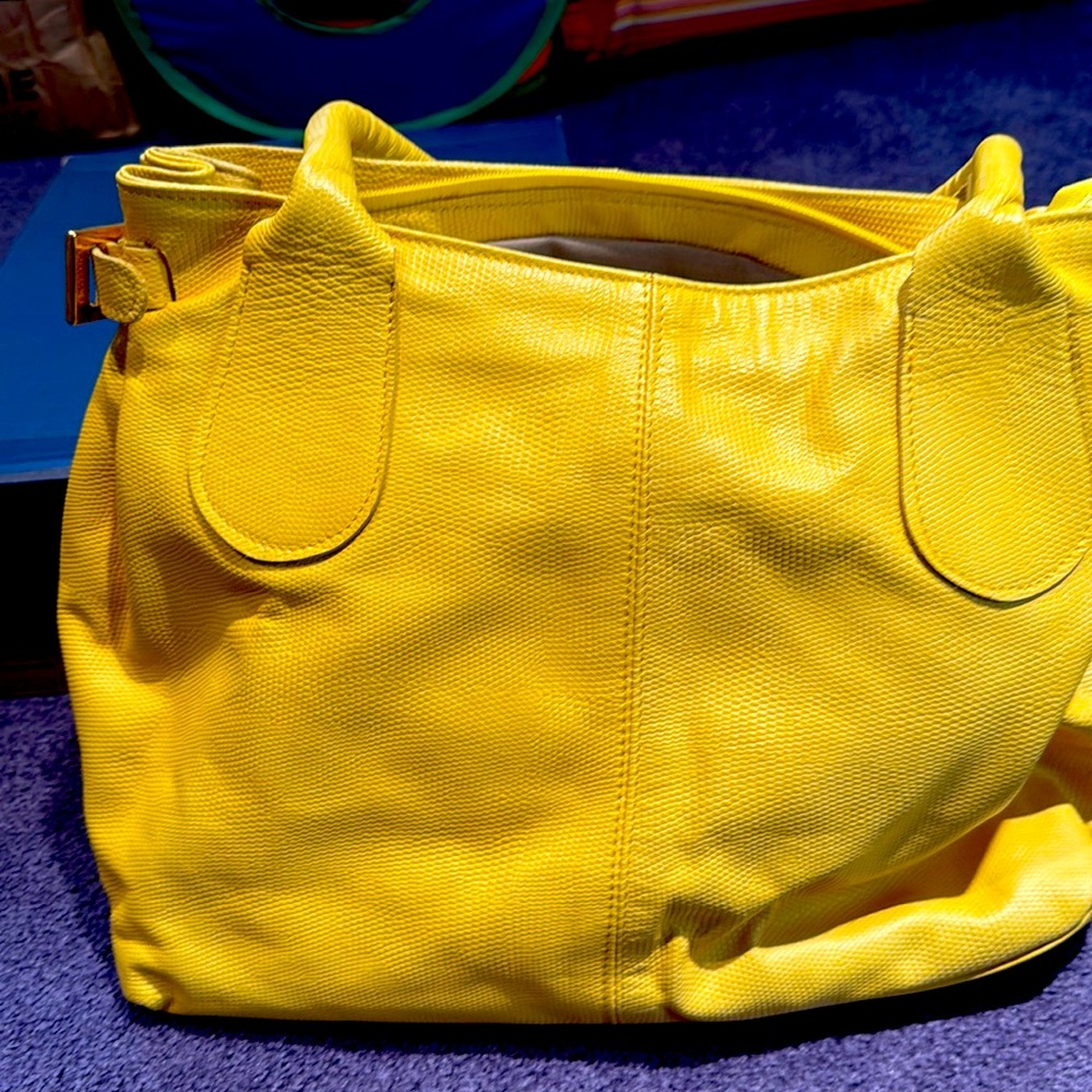 Like new Vera Pelle yellow leather tote
